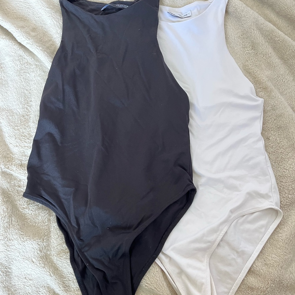 2 Zara Bodysuits (black & white)